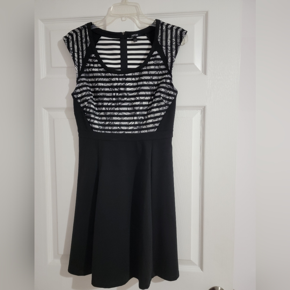 Black Apt.9 dress size small